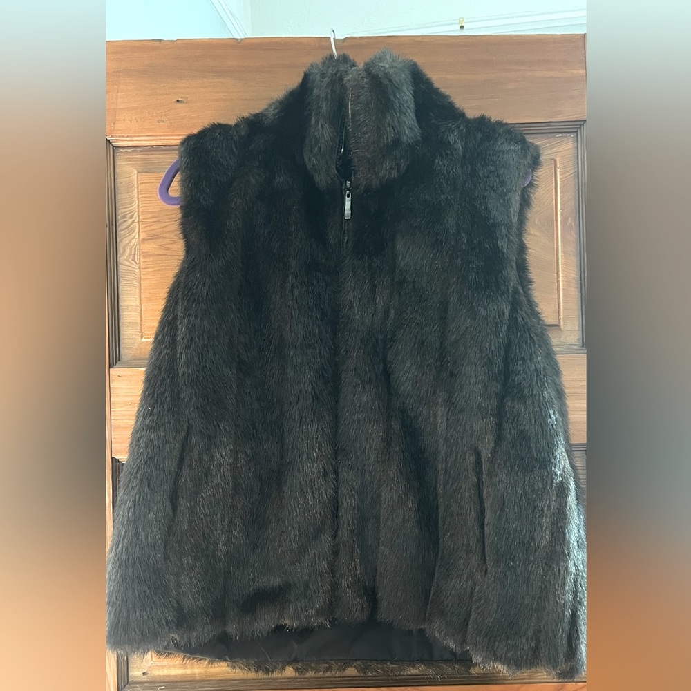 New faux fur reversible XL vest!